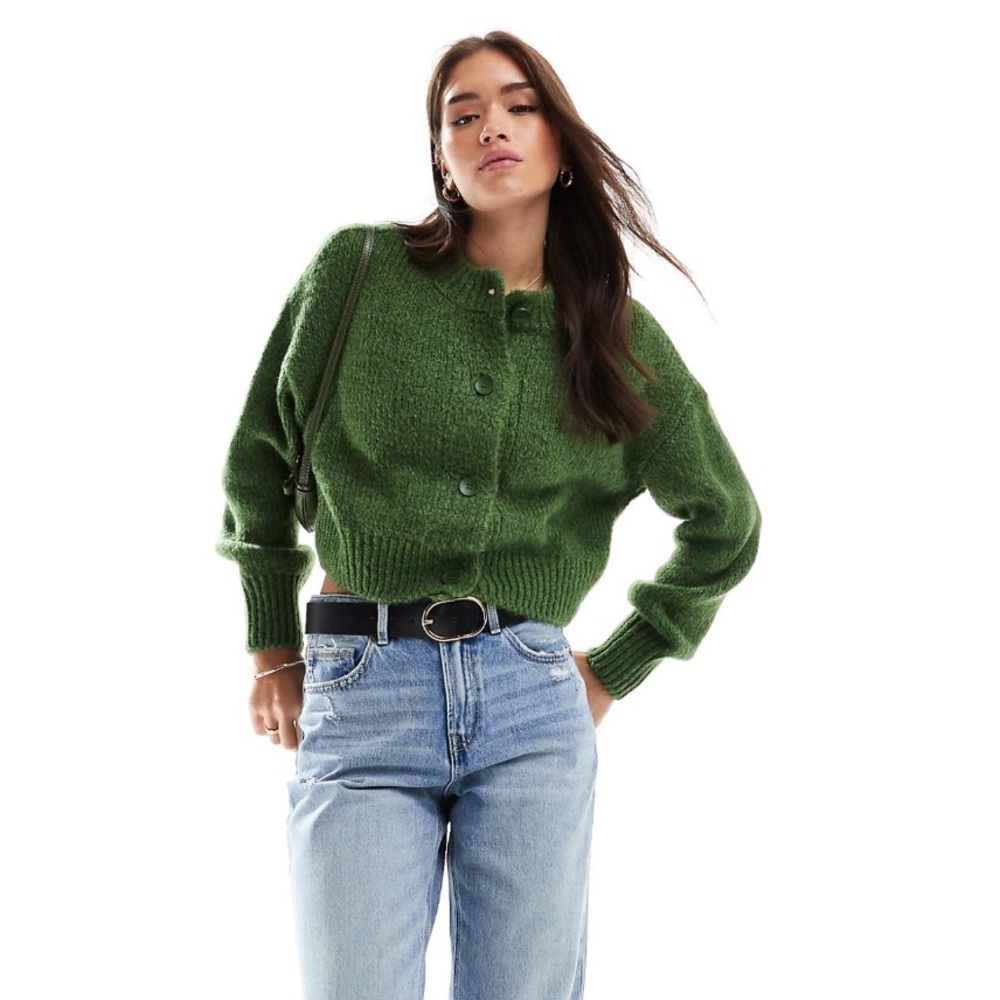 ADOS DESIGN Crew Neck Loose Knit Cardigan in Green - Picture 3 of 5